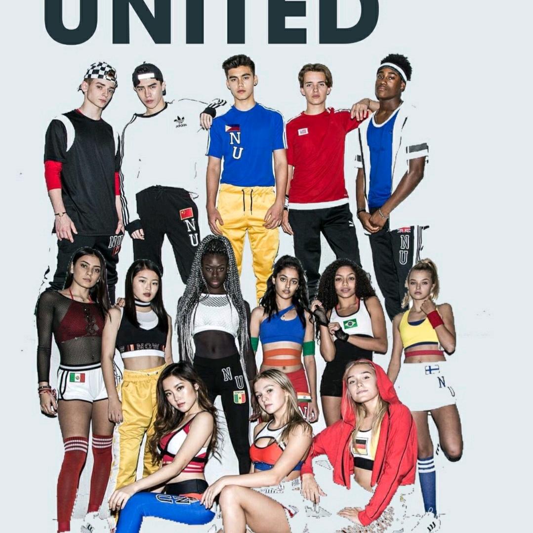 New united. Now United. Now United надпись. Now United участники и их страны.