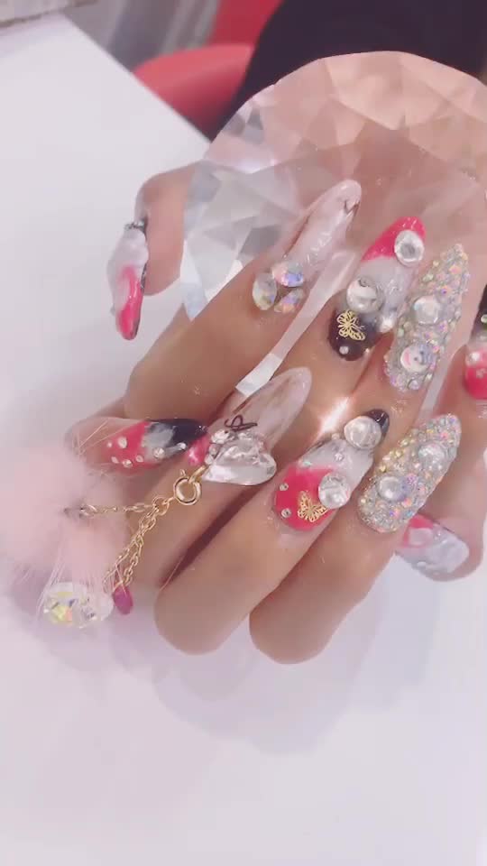 成人式 一生パリピ おめでとう 派手 キラキラ ネイル 渋谷 渋谷センター街 Shibuya ギャル Jk Nailsgogo في Tiktok Exolyt