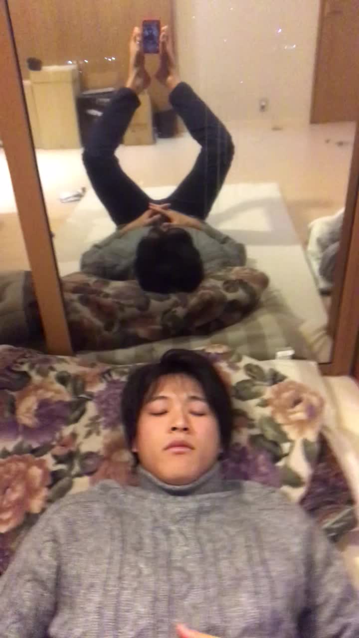 寝顔 In Tiktok Exolyt